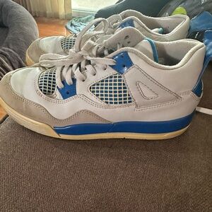 Nike Air Jordan 4 2012 Retro 
White Military Blue size 5Y